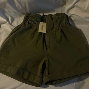 High waist shorts 97%cotton 3%elastine new with tags